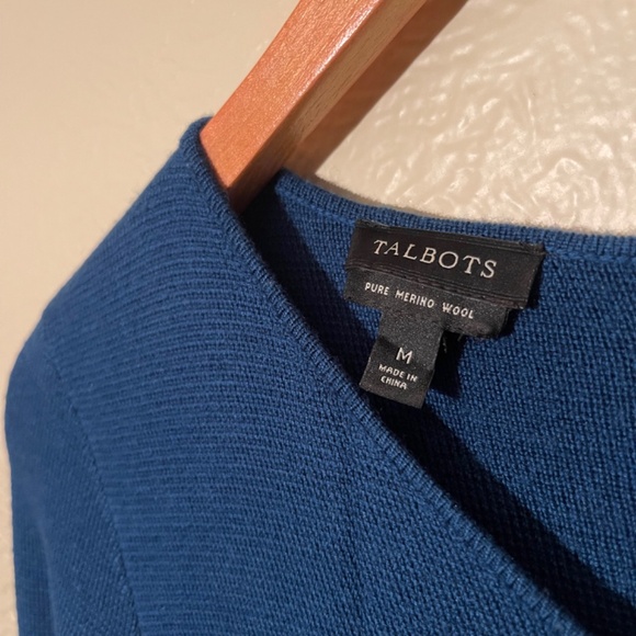 Talbots pure merina wool long sleeve sweater dress. V-neck. Pure Merina wool. - Picture 2 of 6